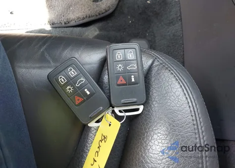 2014 Volvo S60 T5 from USA, damaged, VIN YV1612FS5E2276613